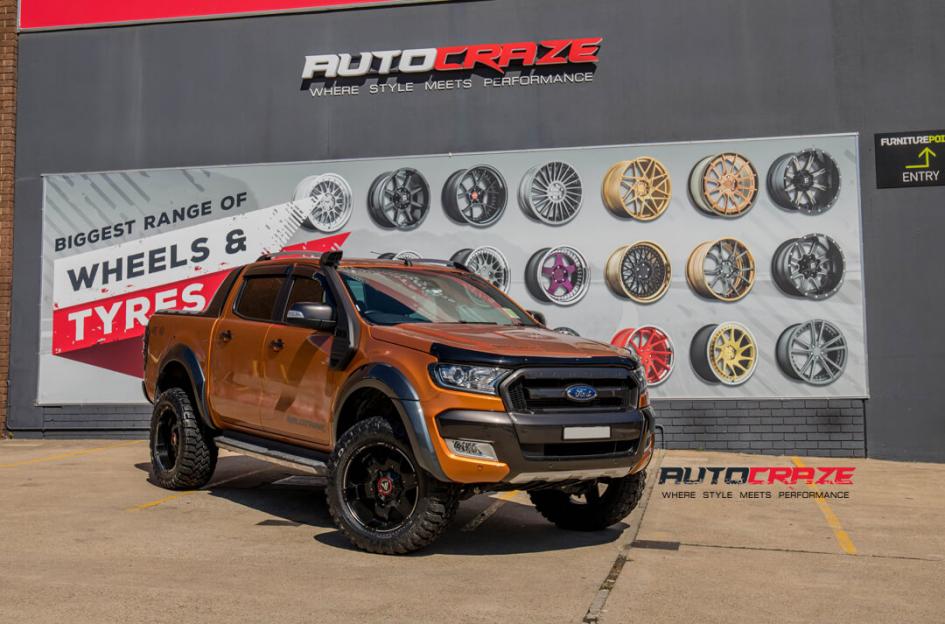 FORD RANGER AB811 SATIN BLACK GLOSS INSERTS